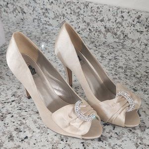 Bridal/Formal champagne heels women's 7.5